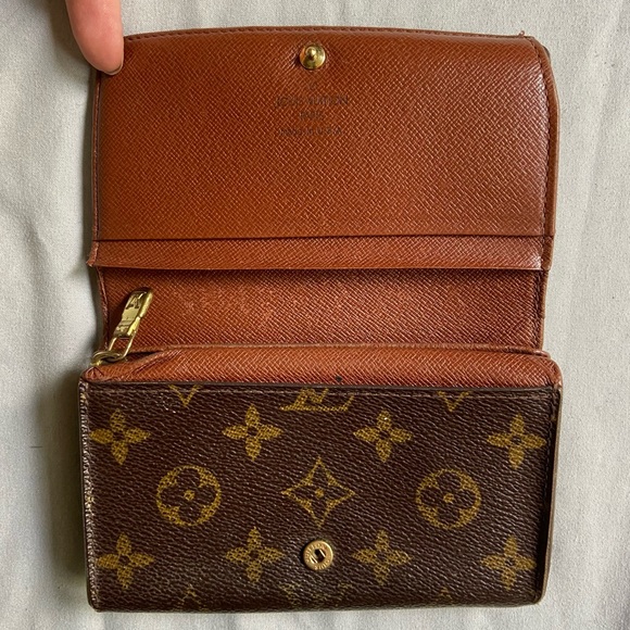 Louis Vuitton Monogram Tresor Wallet - Picture 3 of 9